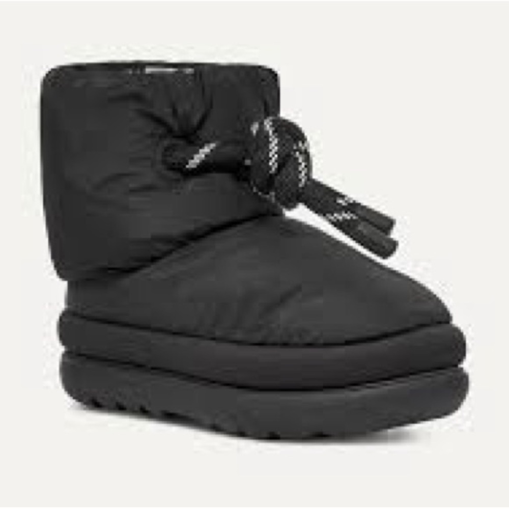 Ugg Women’s Classic Maxi Short Boot